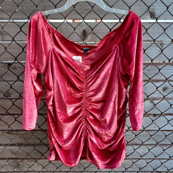 Torrid Red Stretch Velvet Shirred Front Off The Shoulder Blouse Shirt Top - Picture 2 of 8